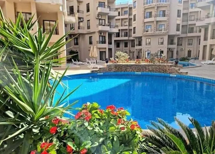 Modern With Direct Pool Access In Aqua Tropical شقة الغردقة