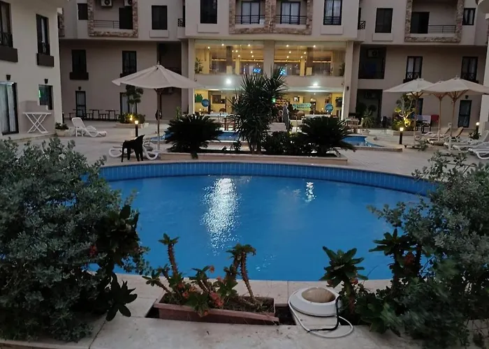 Modern With Direct Pool Access In Aqua Tropical شقة *